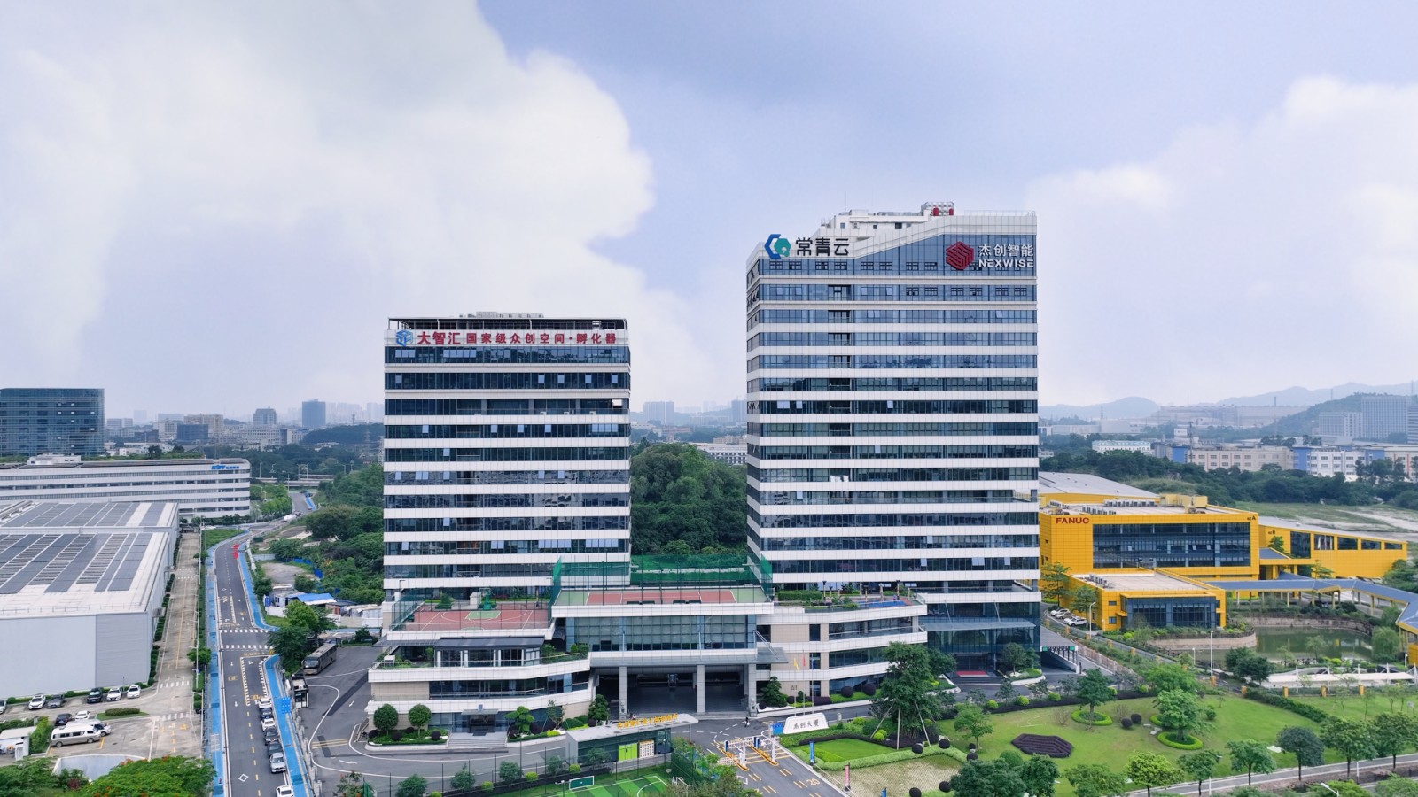 1720072812241 今年會大廈(晴天)