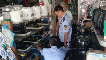 筑牢安全防線 五河縣加強(qiáng)燃?xì)庠罟荛y監(jiān)督檢查，規(guī)范家用電器零配件銷(xiāo)售