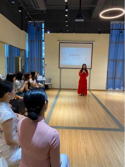 選擇深圳曉緣文化咨詢，為家庭教育點亮一盞明燈